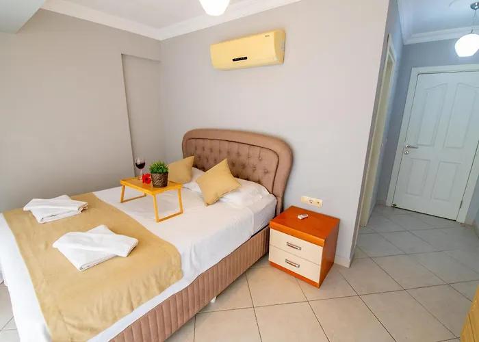 Sunset Club Aqualettings Mermaid 25 *