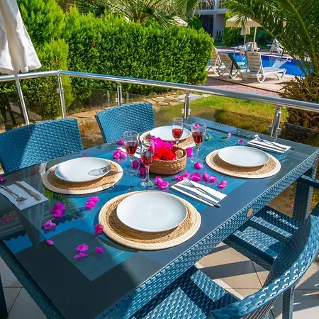 Sunset Club Aqualettings Mermaid 25 *